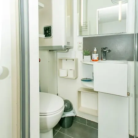 Champs Elysees & Arc De Triomphe - Studio - Cityapartmentstay *